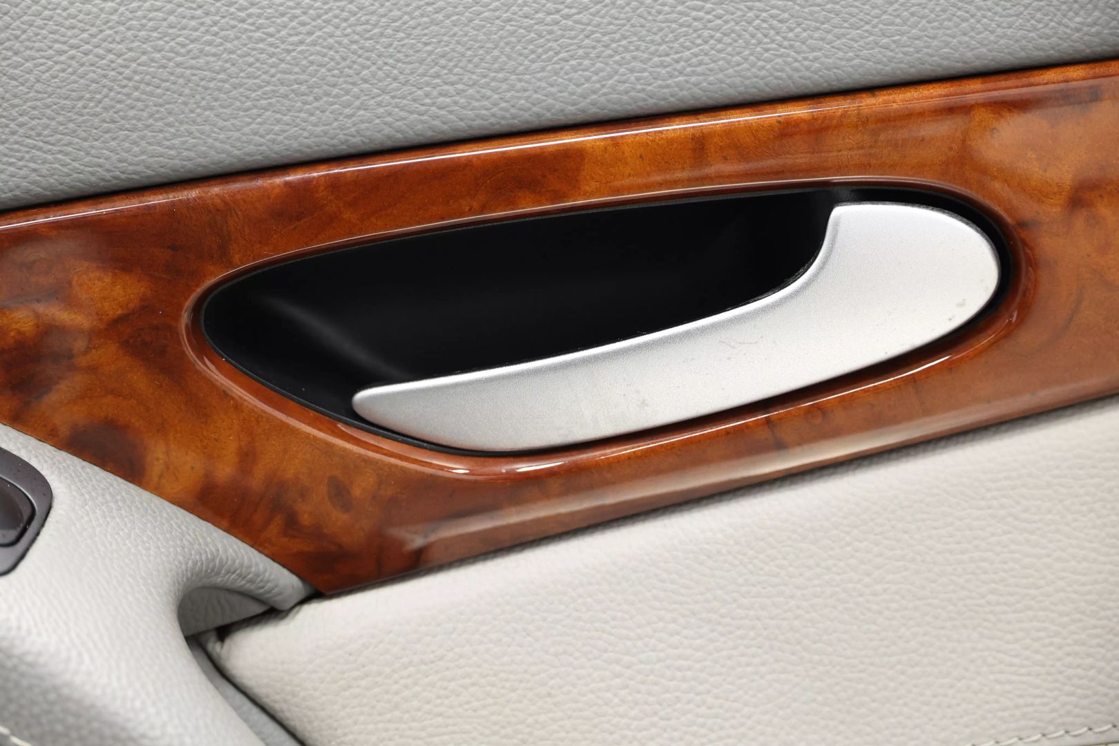 2004 Mercedes-benz Sl-class - Image 69