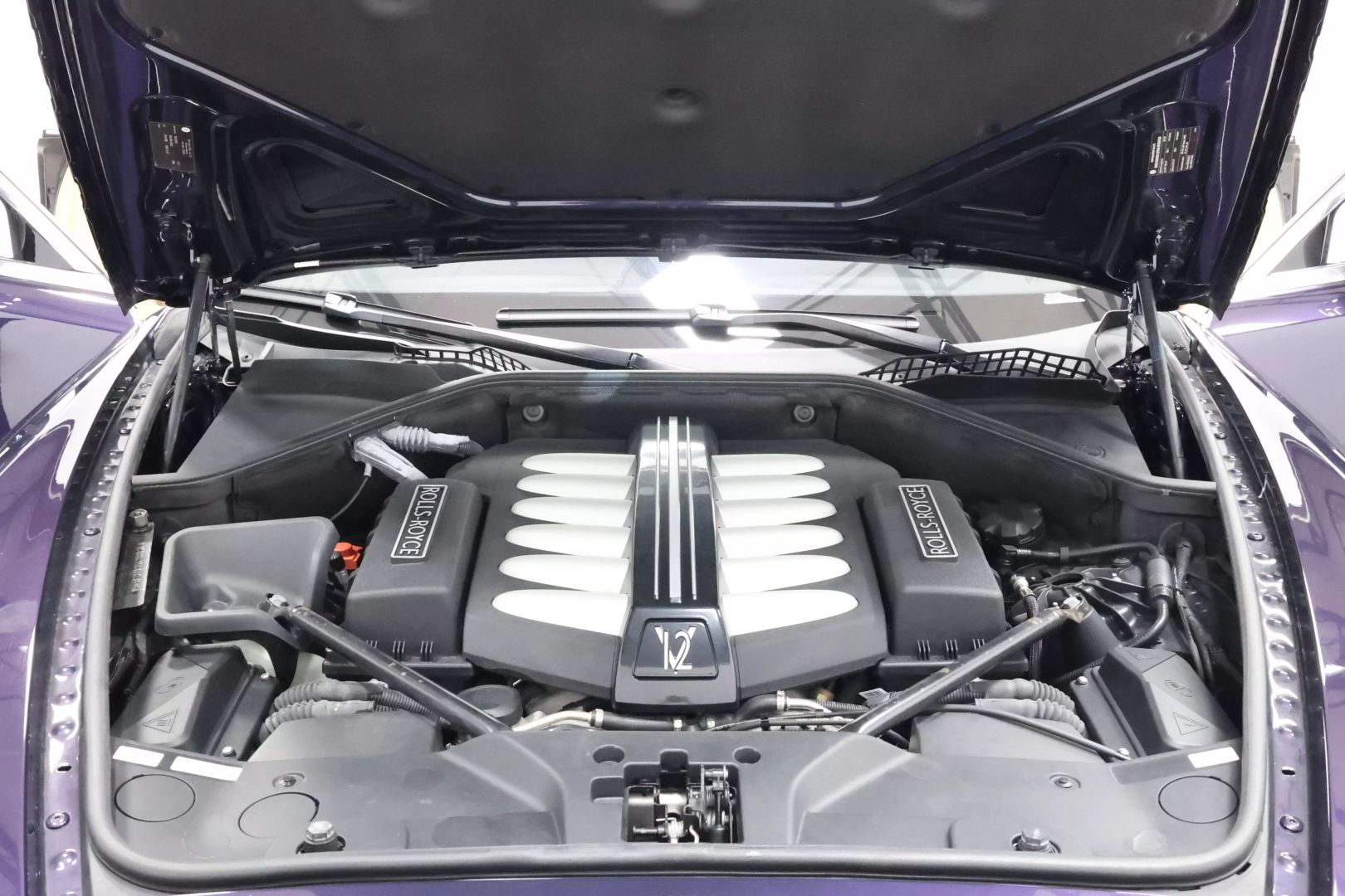 2010 Rolls-royce Ghost - Image 95