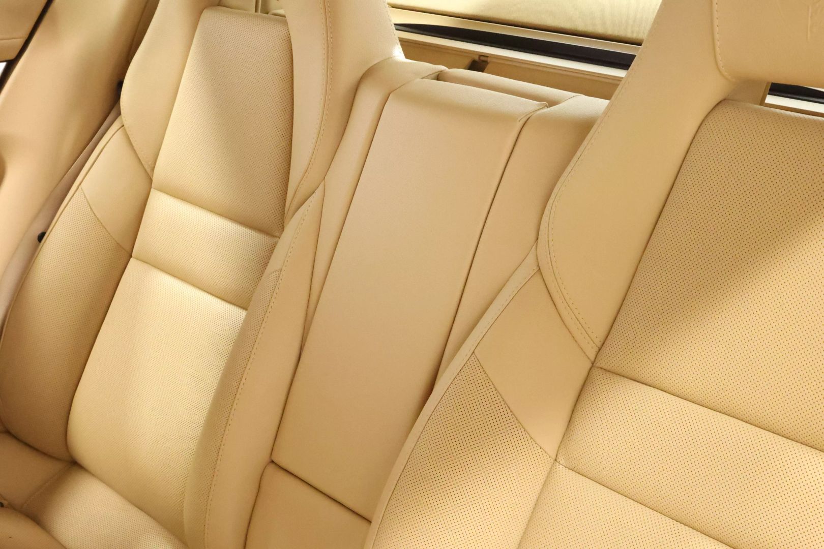 2014 Porsche Panamera - Image 59