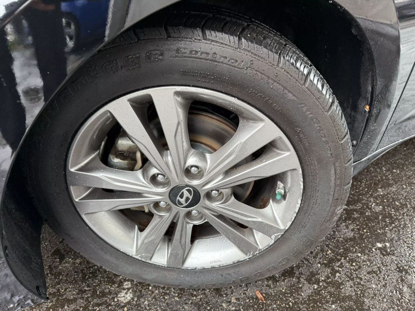 2018 Hyundai Elantra - Image 37