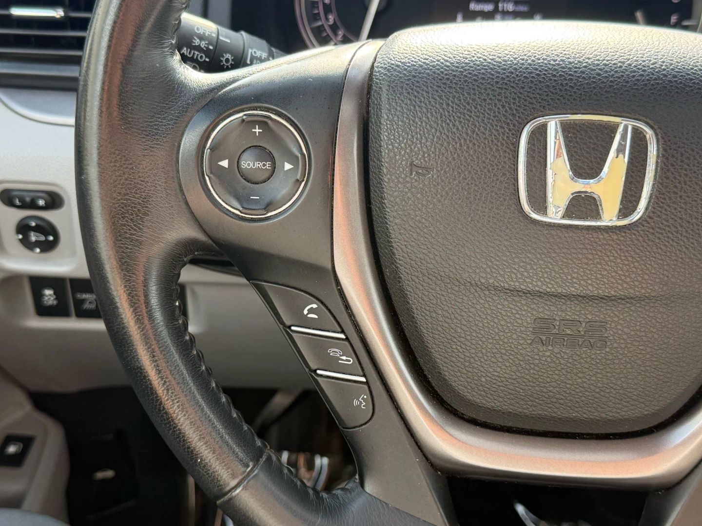 2019 Honda Ridgeline - Image 31