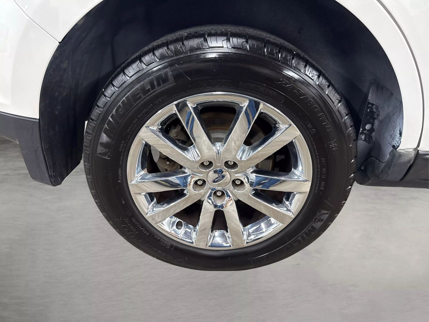 2014 Ford Edge - Image 16