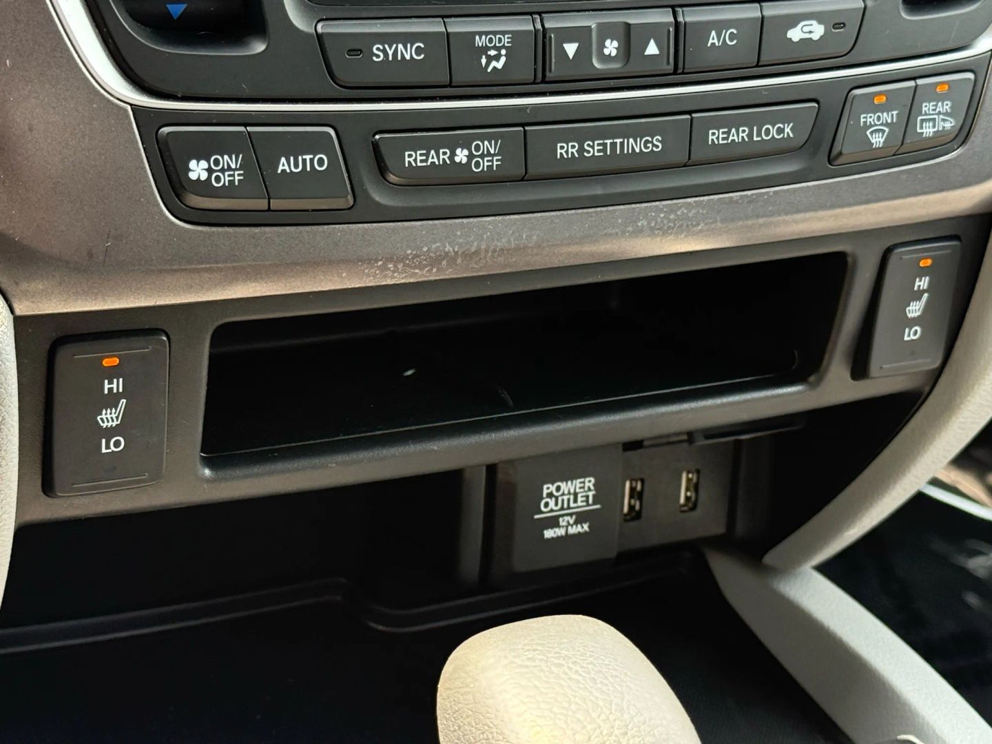 2017 Honda Pilot - Image 43