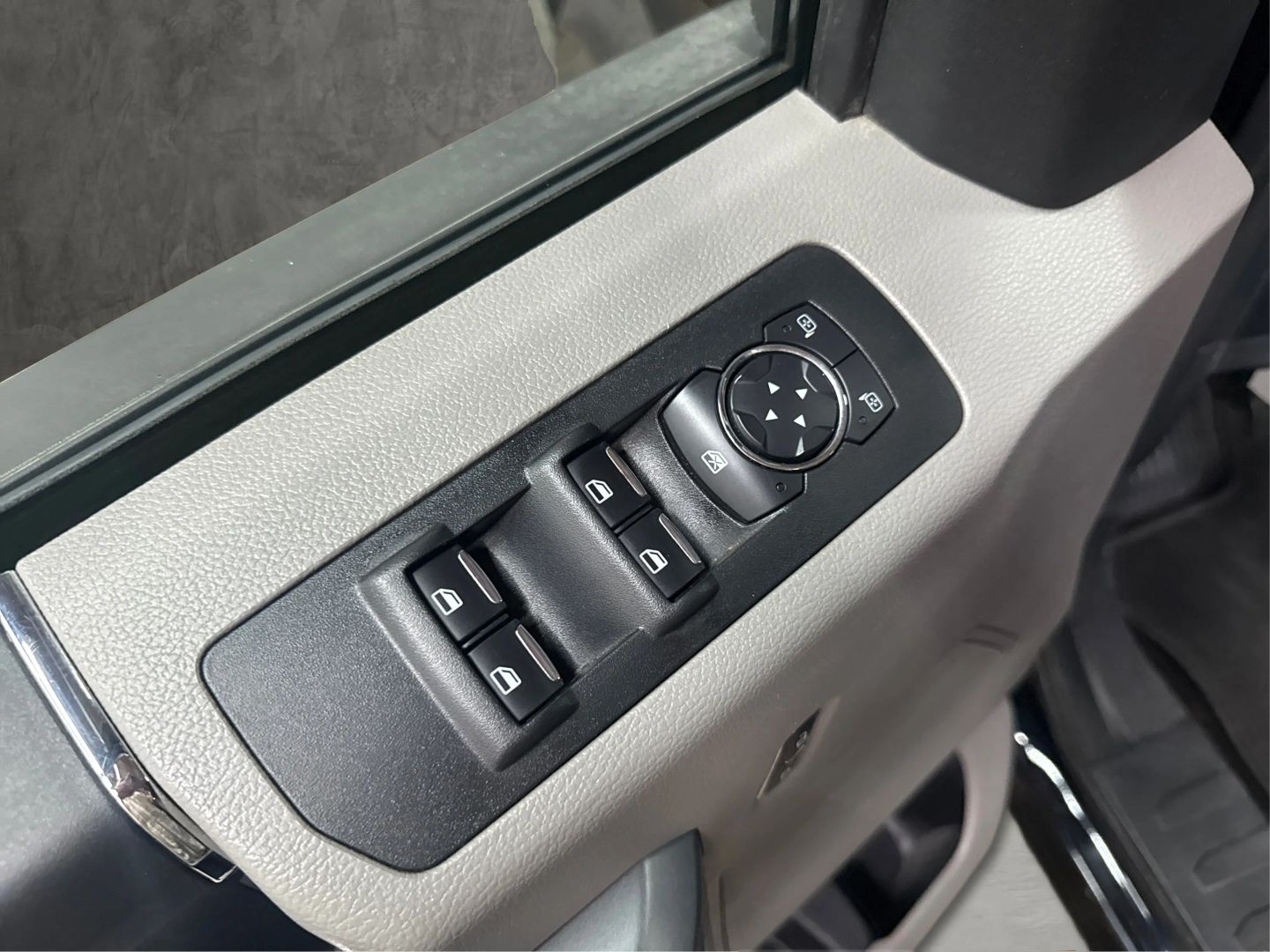2017 Ford F150 Supercrew Cab - Image 23