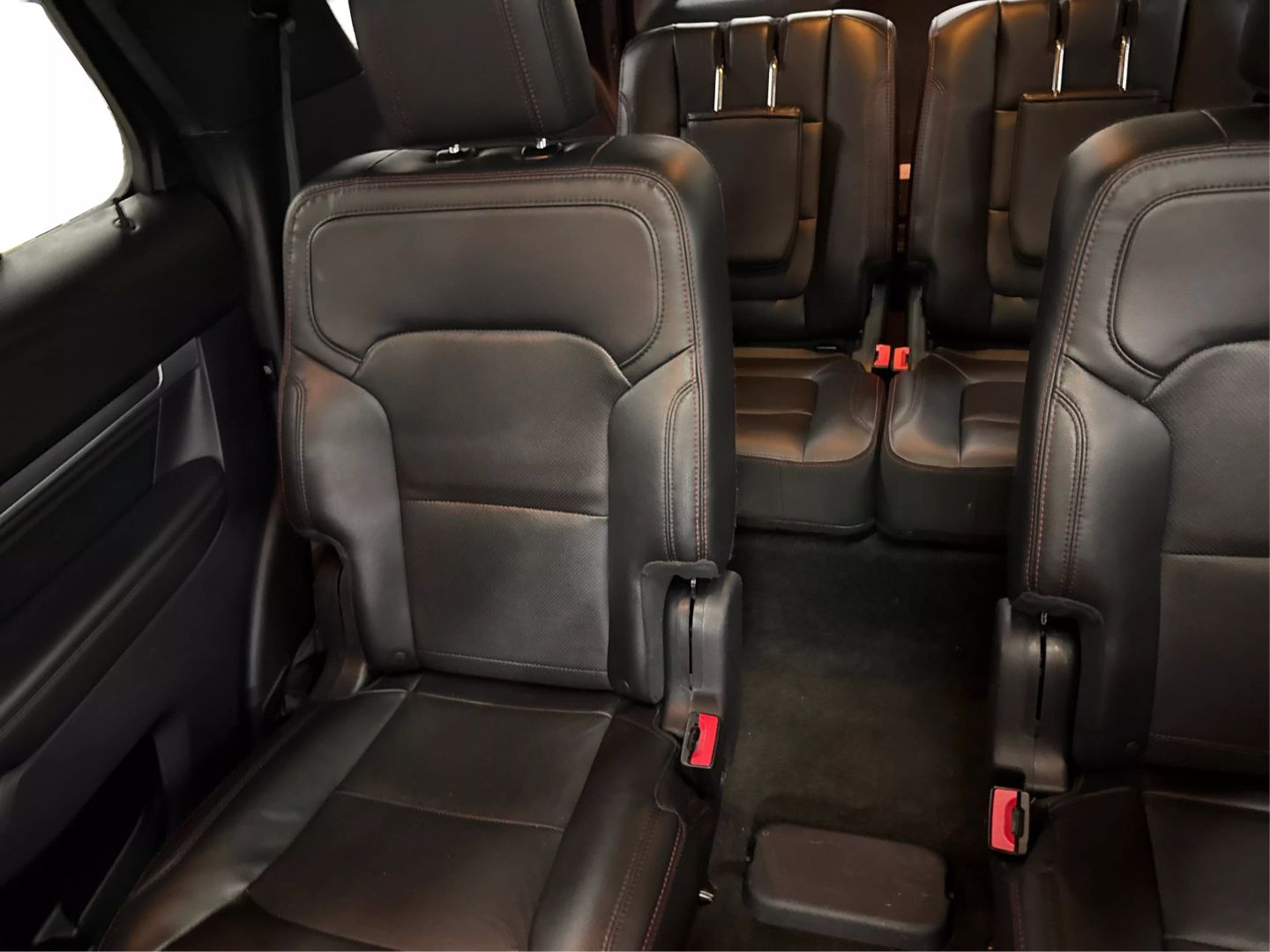 2016 Ford Explorer - Image 37