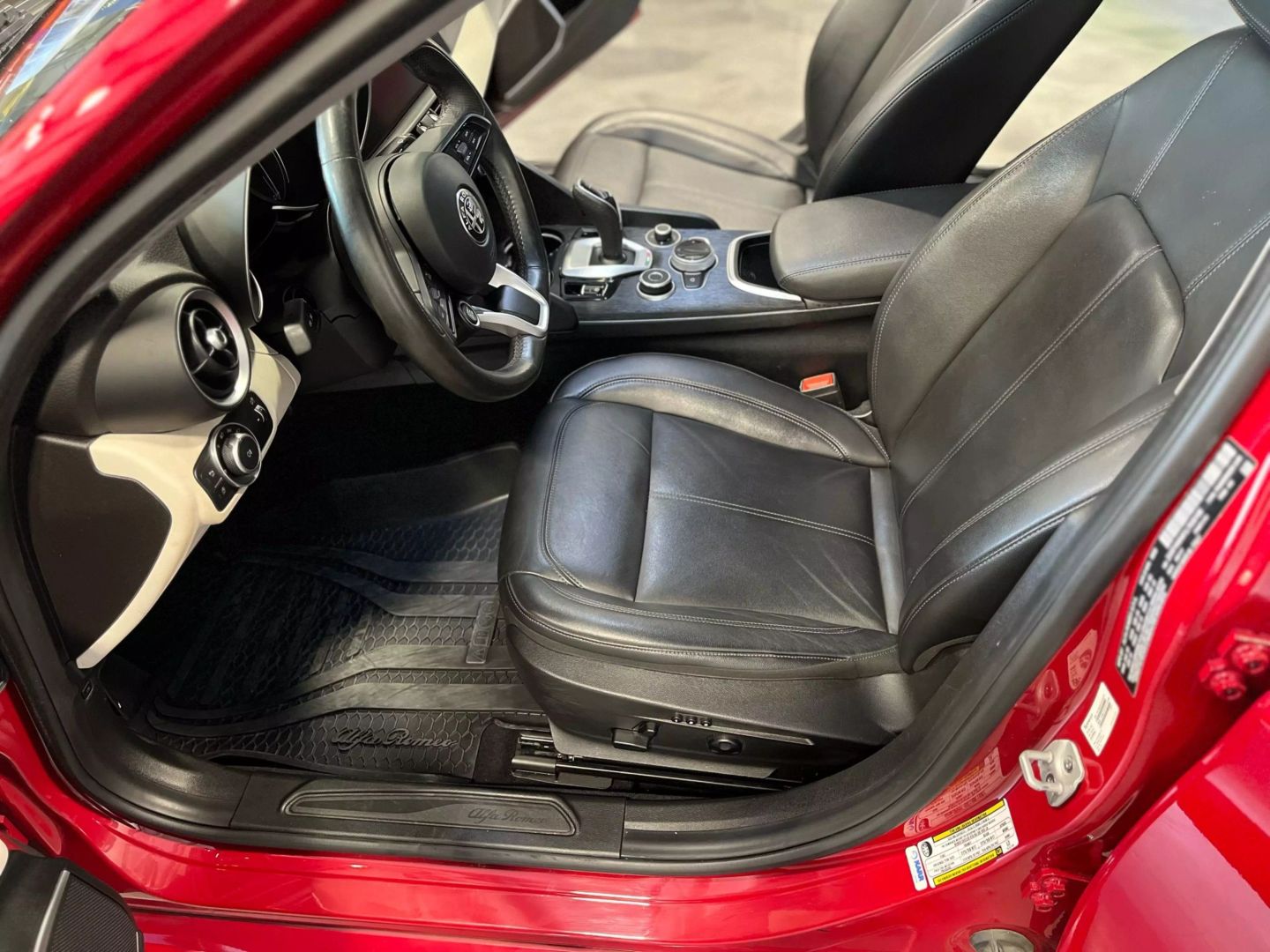 2020 Alfa Romeo Giulia Sedan 4d - Image 25
