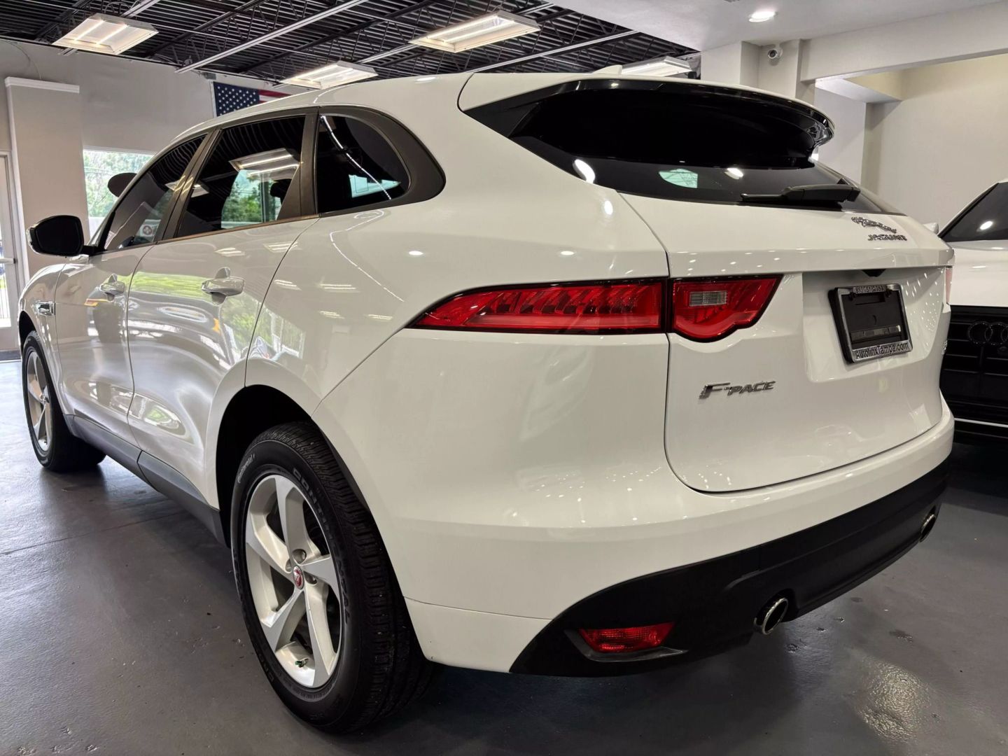 2018 Jaguar F-pace 30t Premium Sport Utility 4d - Image 5