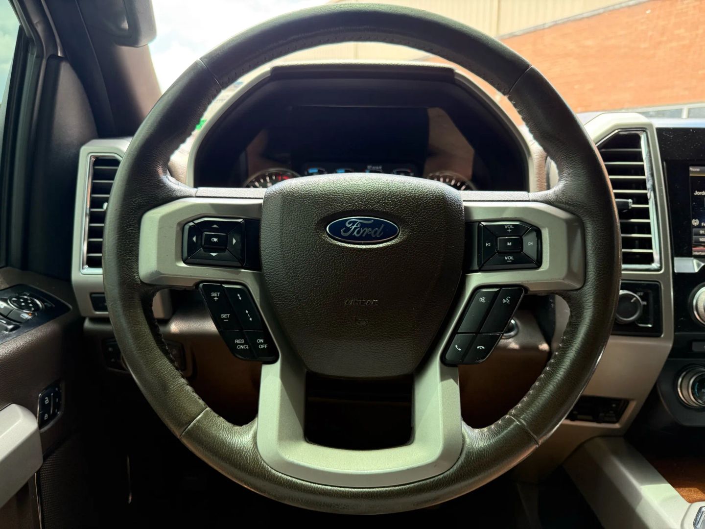 2015 Ford F150 Supercrew Cab - Image 22