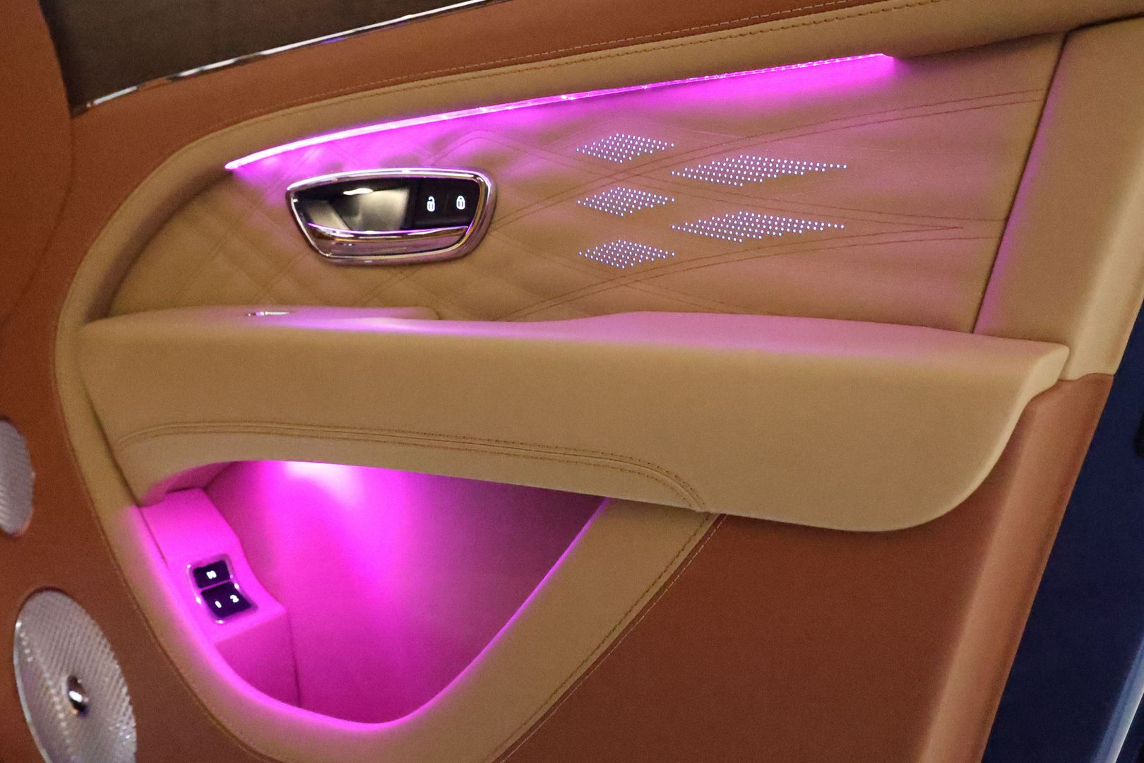 2023 Bentley Bentayga Ewb - Image 126