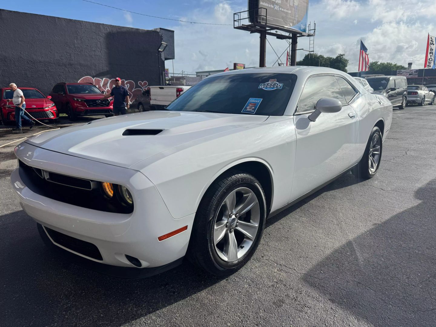 2019 Dodge Challenger SXT's photo
