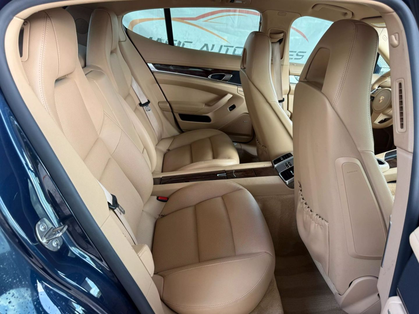 2015 Porsche Panamera - Image 22