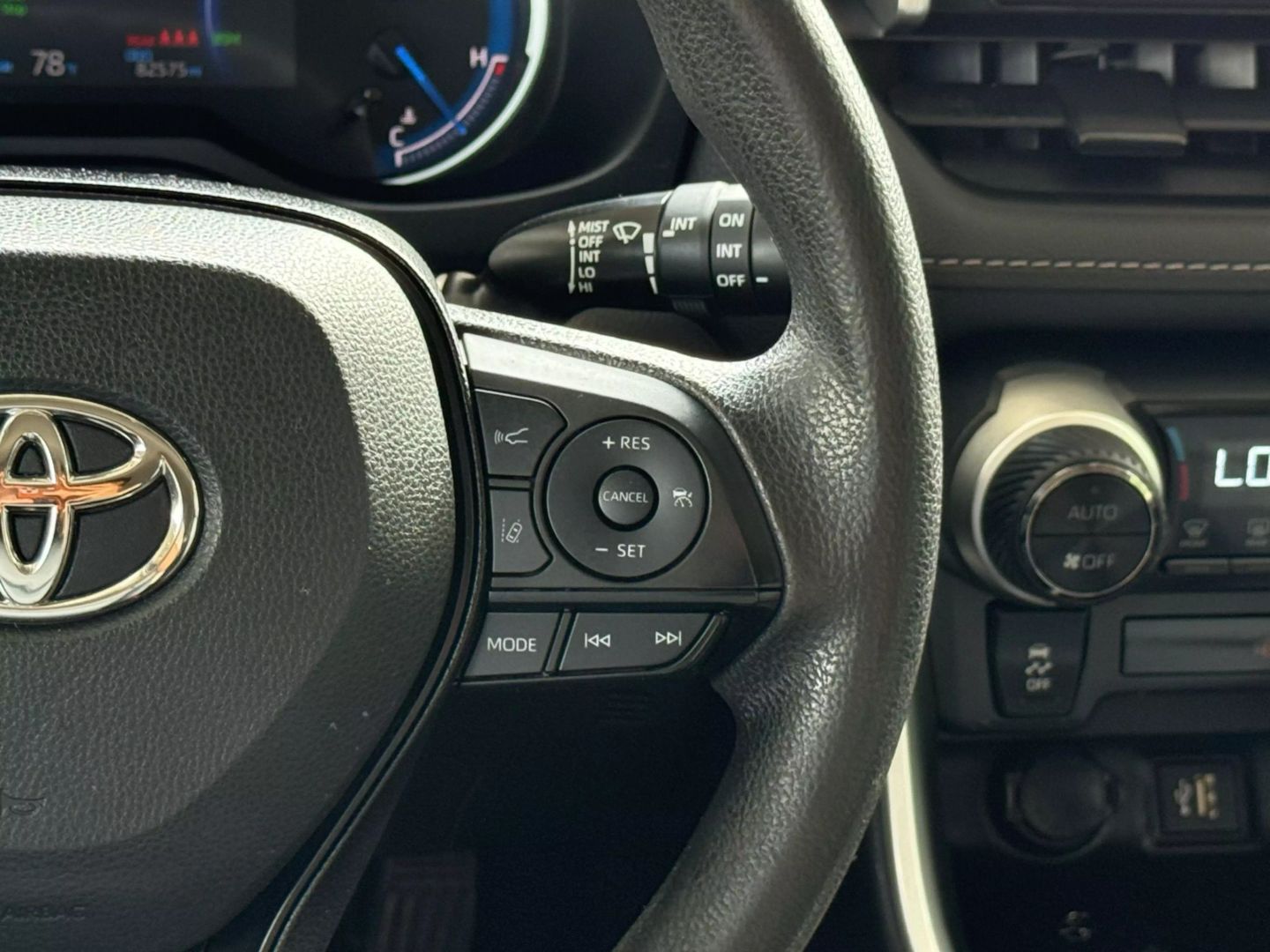 2023 Toyota Rav4 Hybrid - Image 33