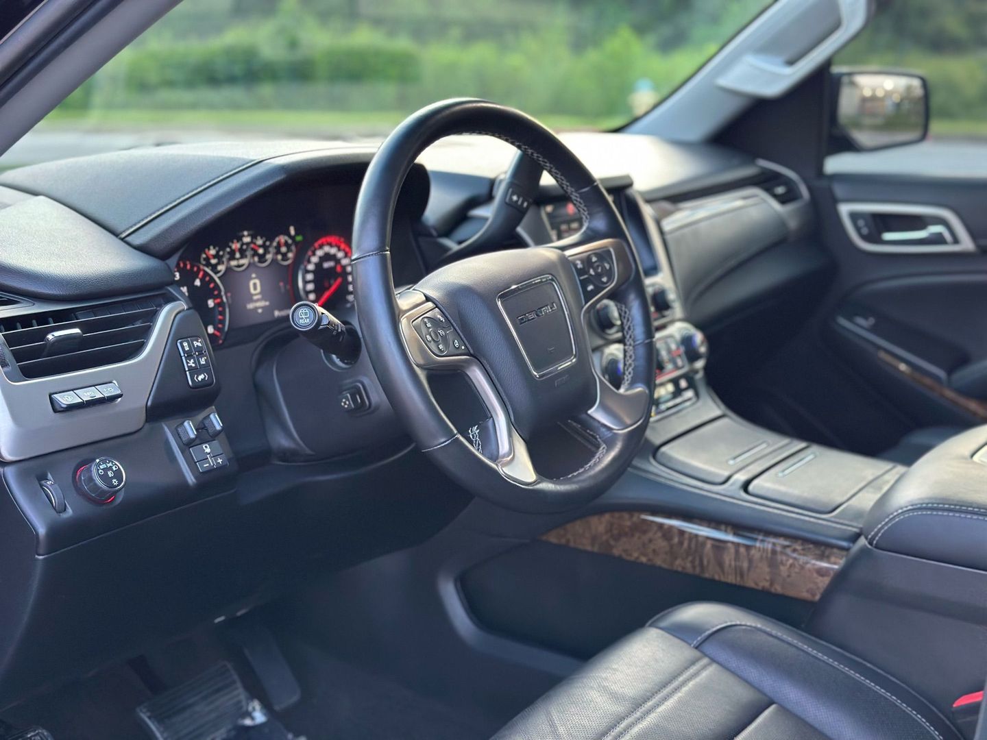 2015 GMC YUKON XL SUV V8, ECOTEC3, FF, 6.2L DENALI SPORT UTILITY 4D