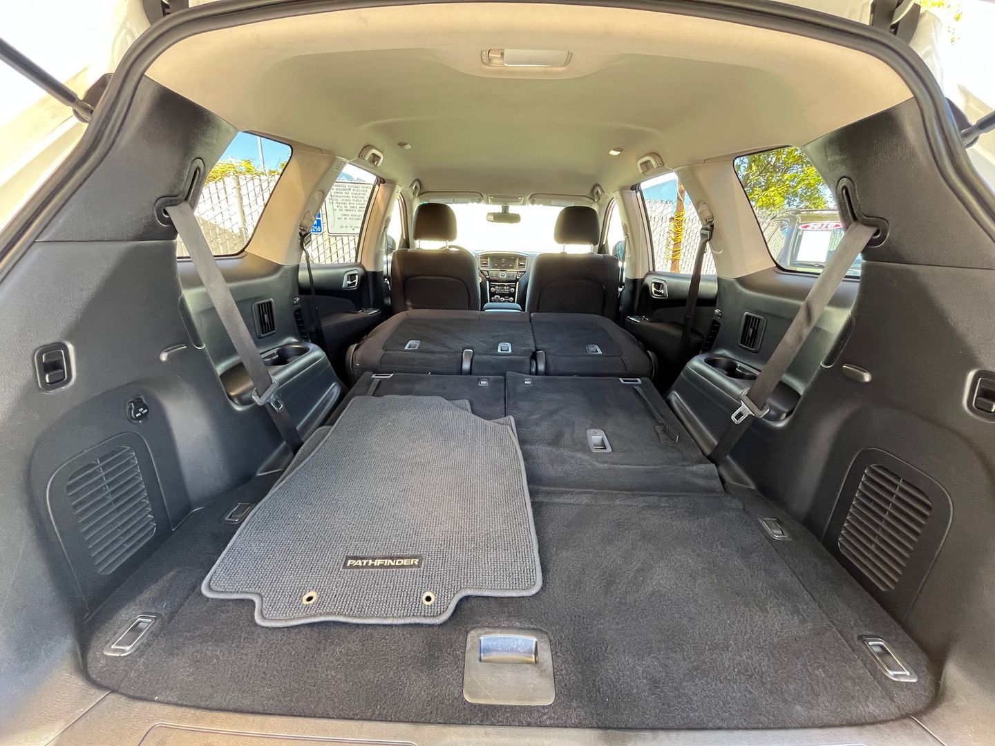 2017 Nissan Pathfinder  Vin: 5n1dr2mm9hc681748 Stock Id: 681748 - Image 29
