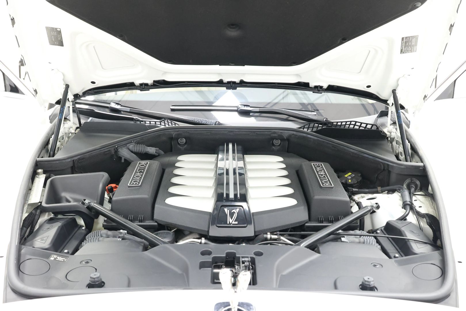 2016 Rolls-royce Ghost - Image 104
