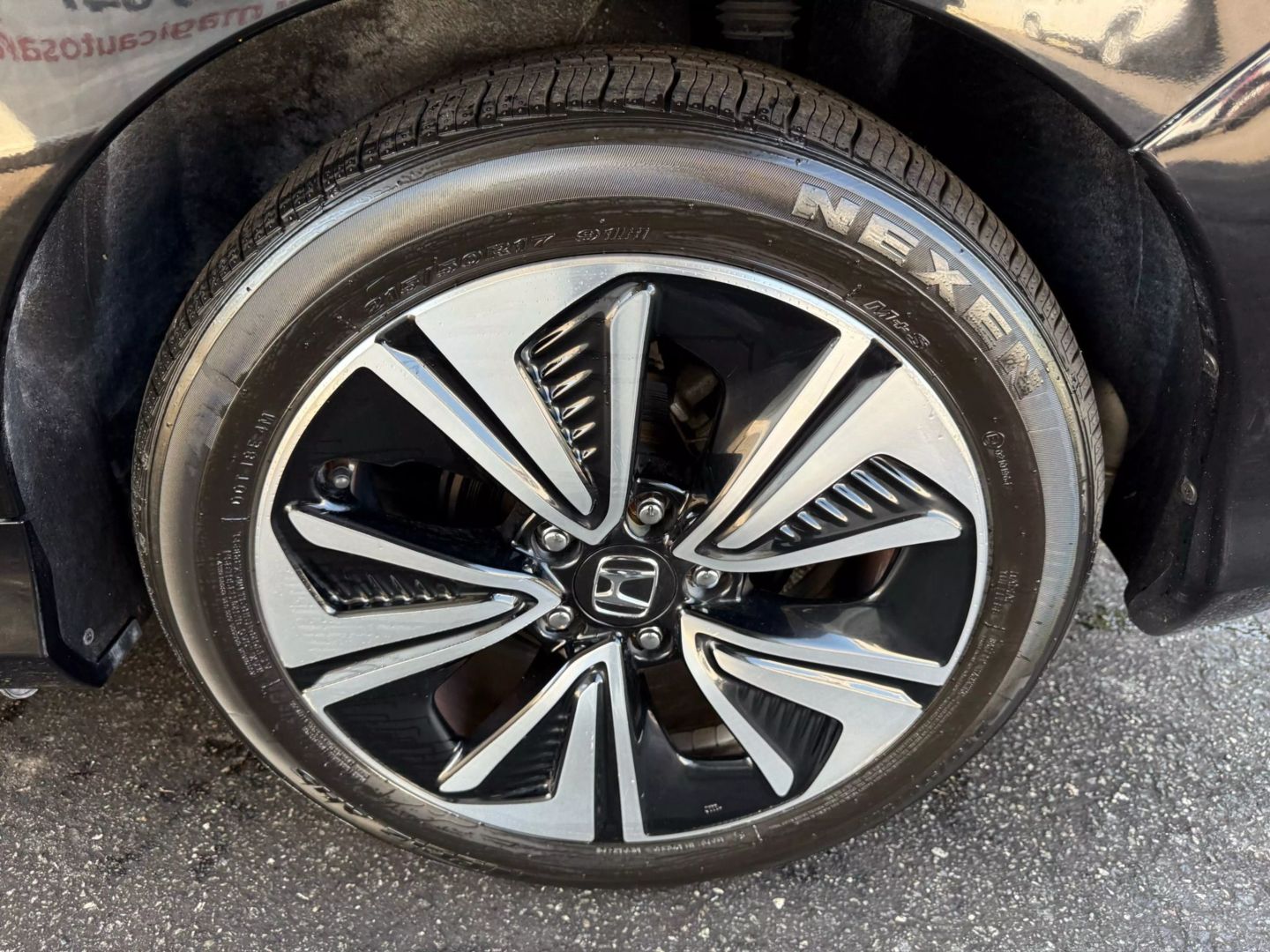 2017 Honda Civic - Image 40