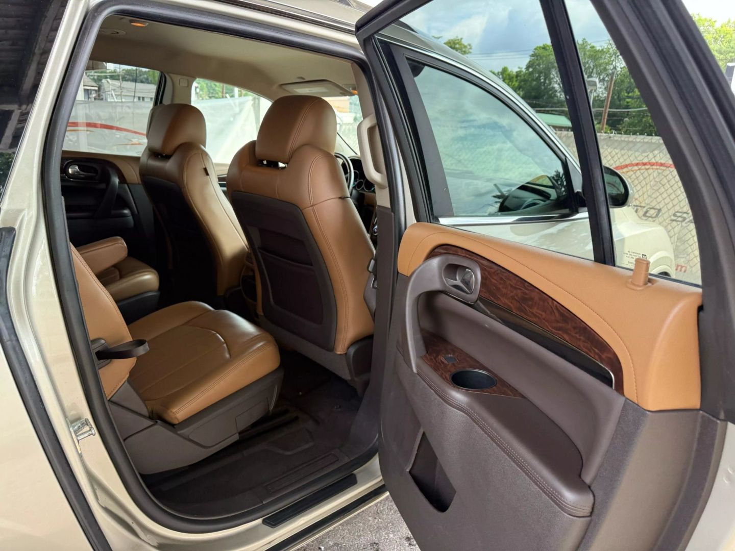 2015 Buick Enclave - Image 23