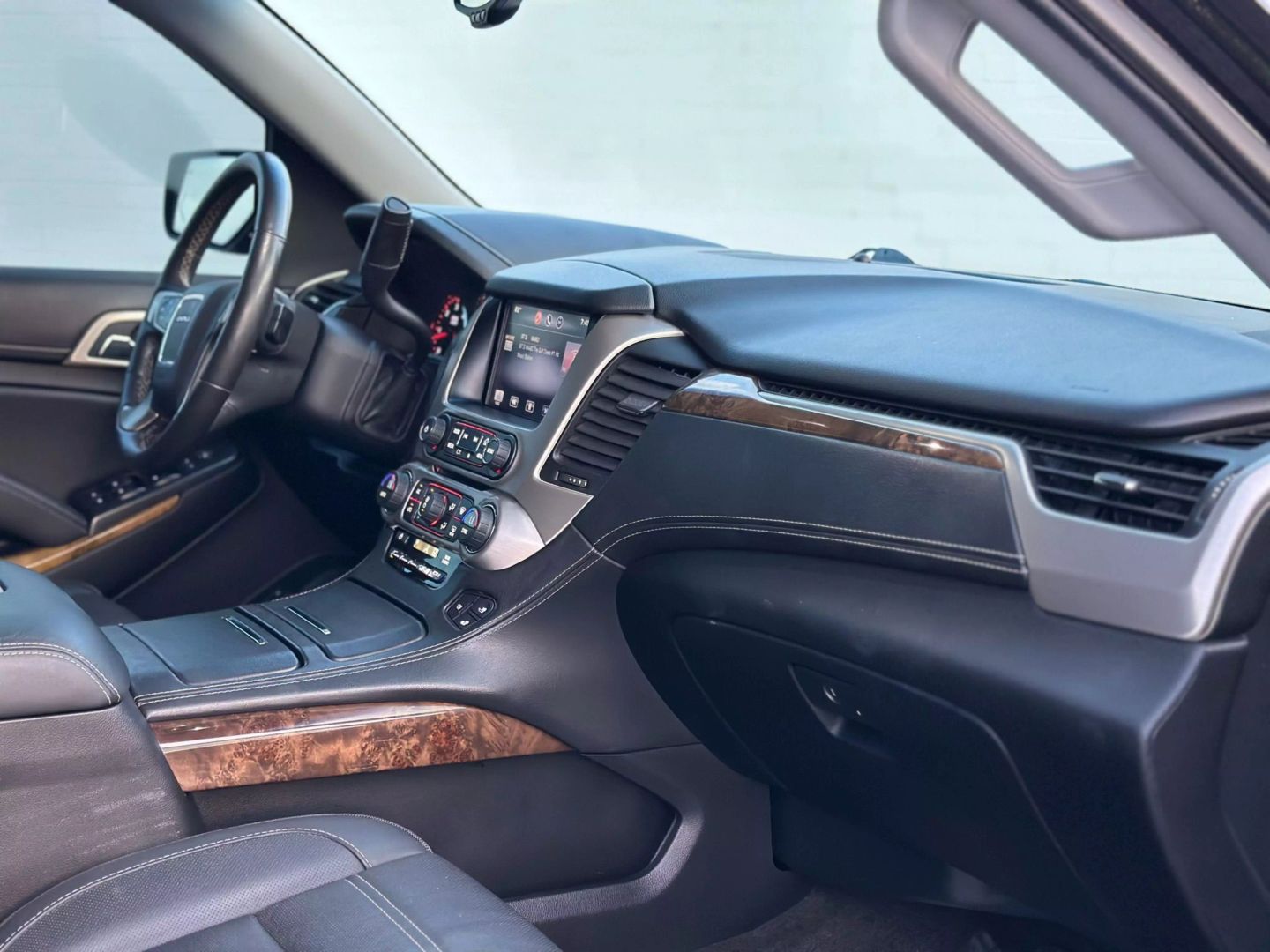 2015 GMC YUKON XL SUV V8, ECOTEC3, FF, 6.2L DENALI SPORT UTILITY 4D
