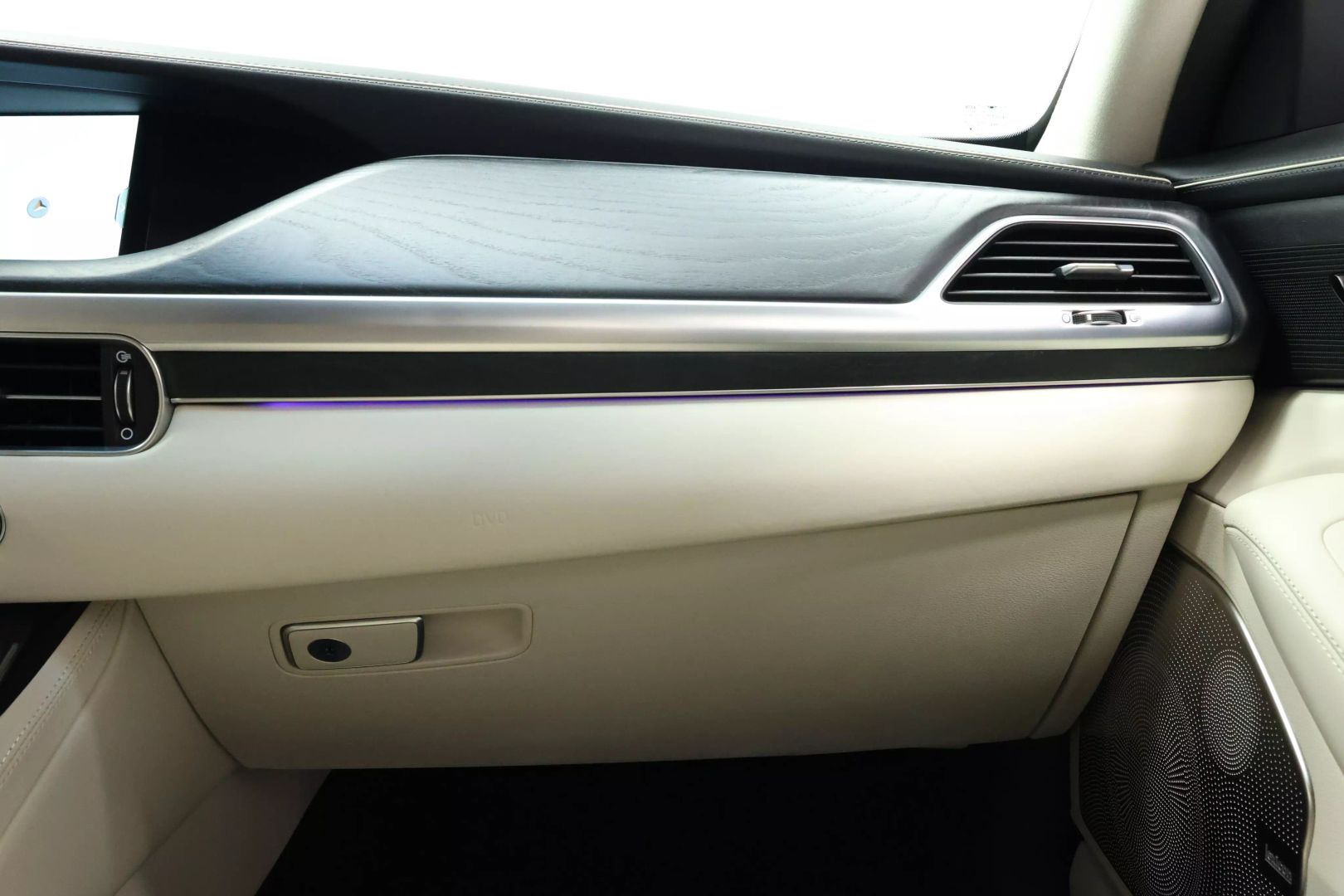 2020 Genesis G90 - Image 113