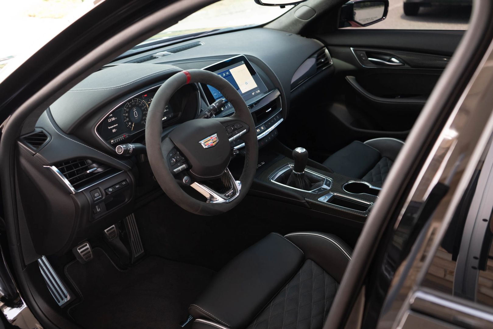 2024 Cadillac Ct5 - Image 40