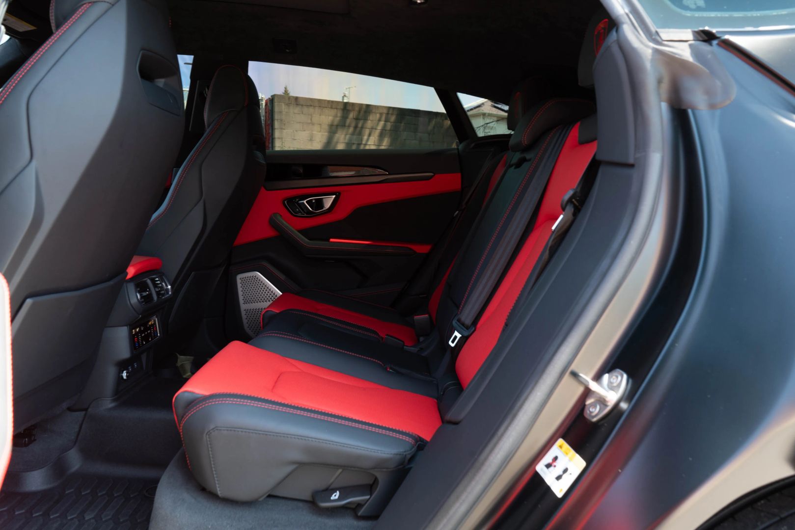 2022 Lamborghini Urus - Image 57