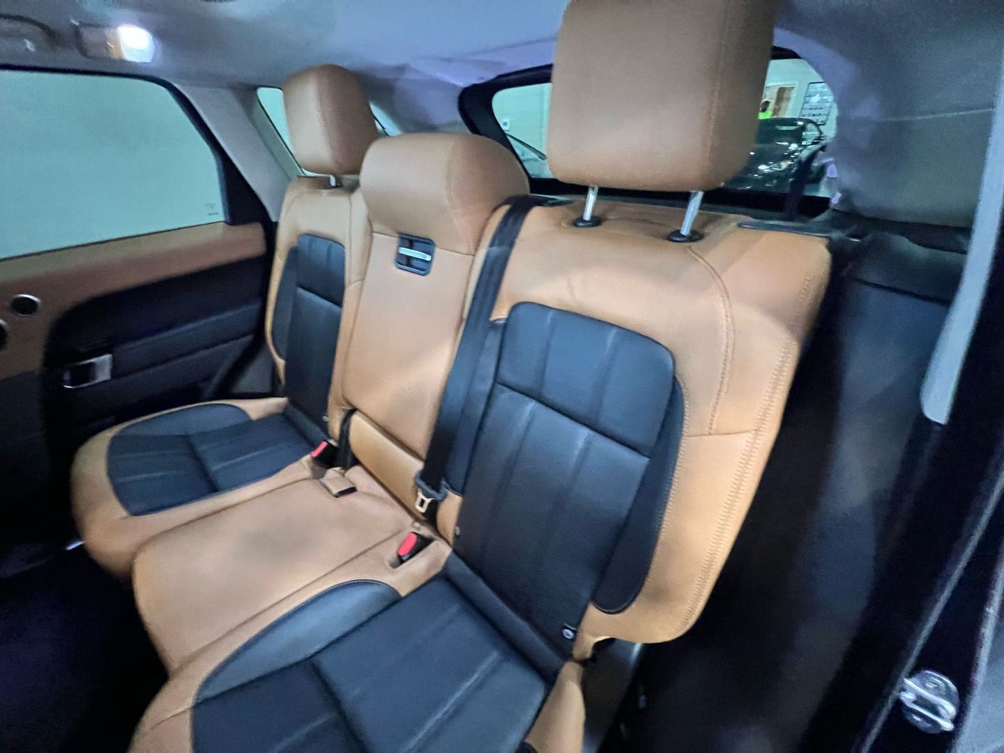 2018 Land Rover Range Rover Sport Hse Dynamic Sport Utility 4d - Image 13
