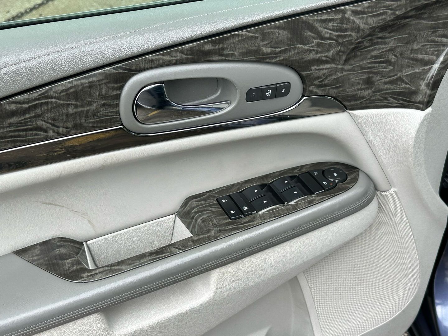 2014 Buick Enclave - Image 12