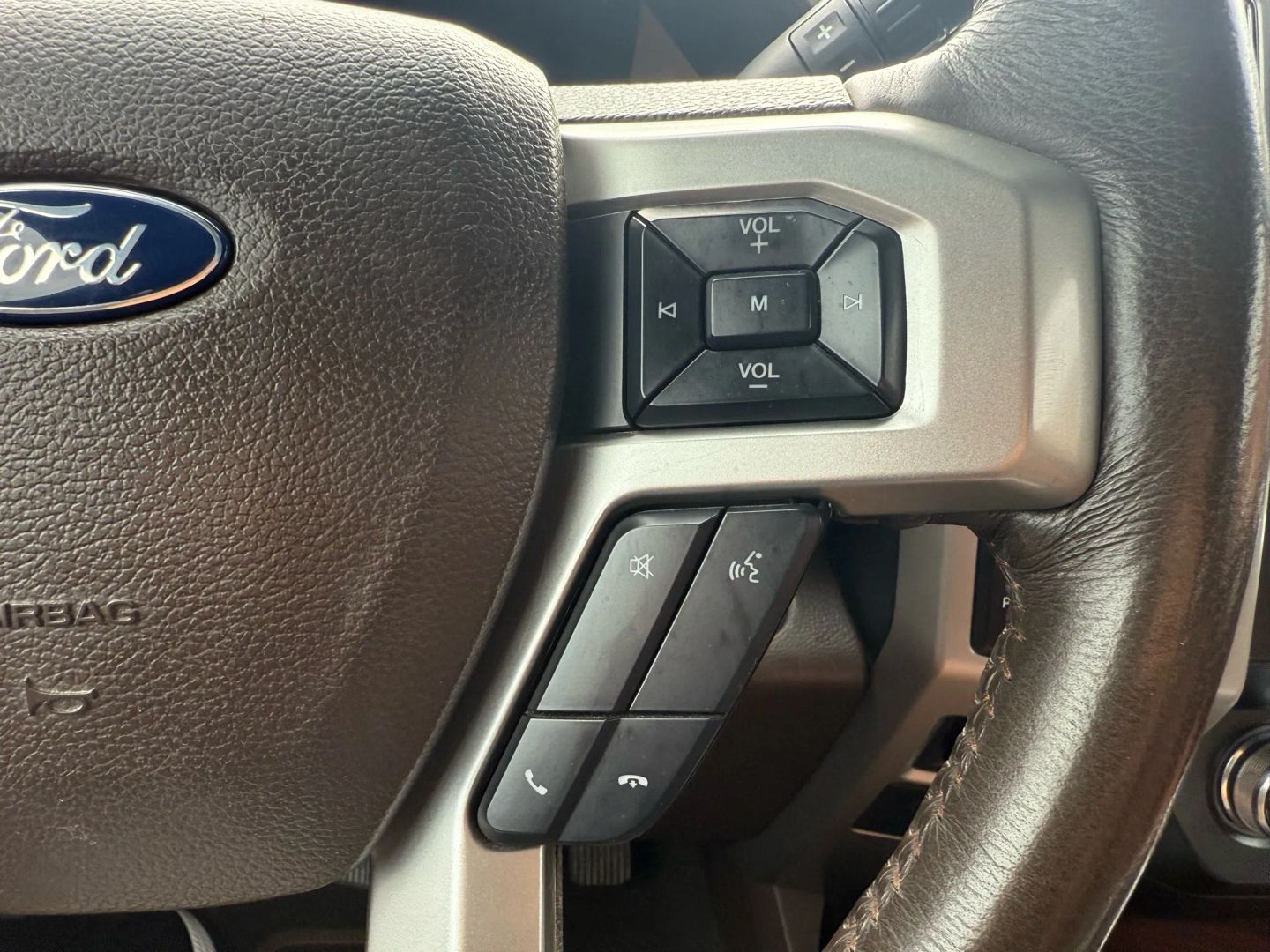 2020 Ford F250 Super Duty Crew Cab - Image 33