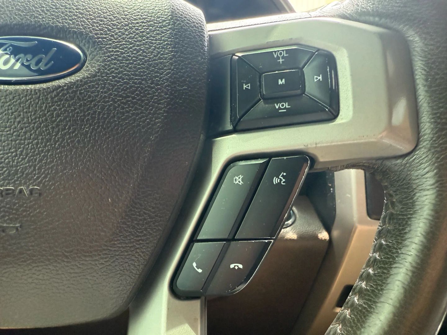 2015 Ford F150 Supercrew Cab - Image 24
