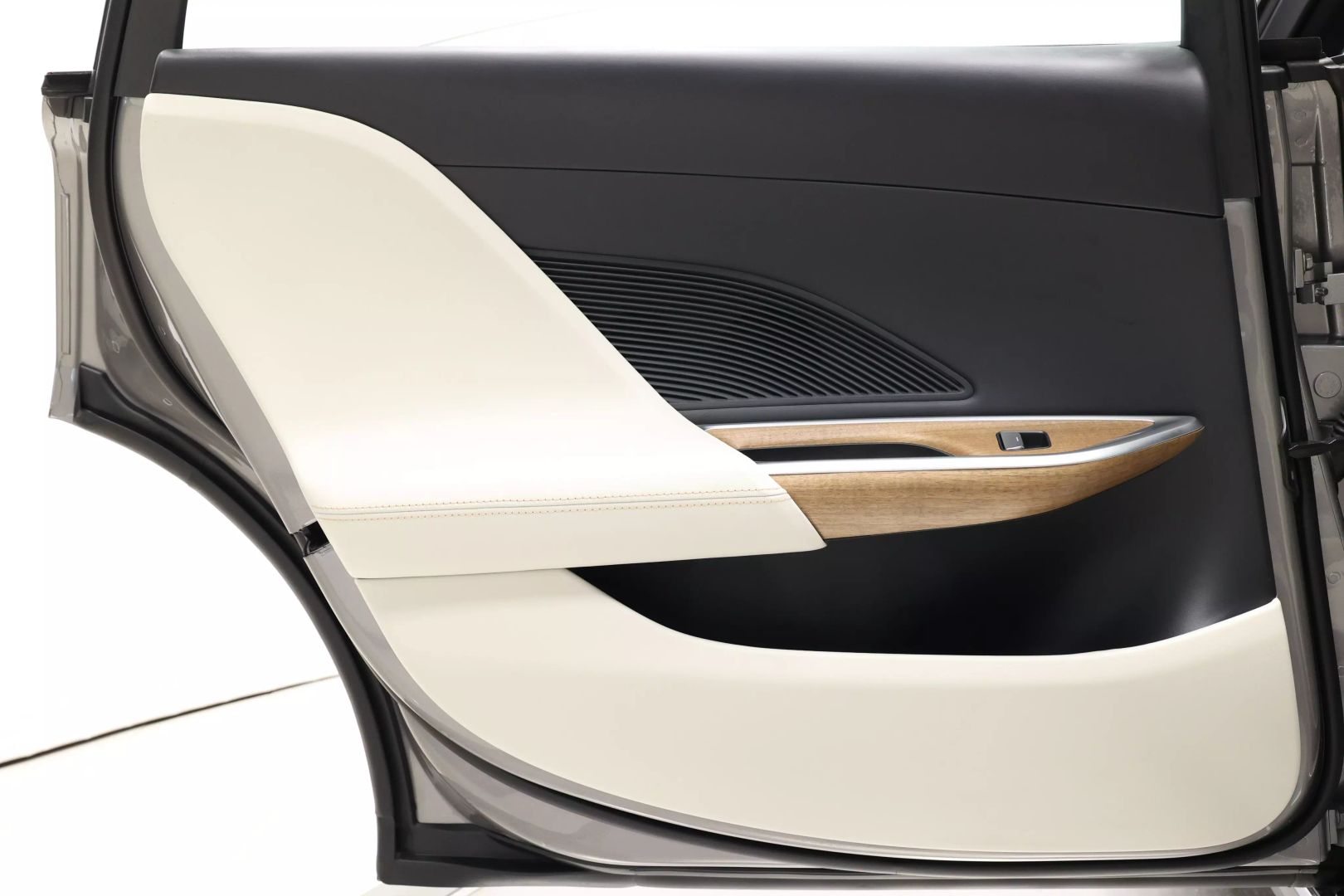 2025 Lucid Air - Image 56