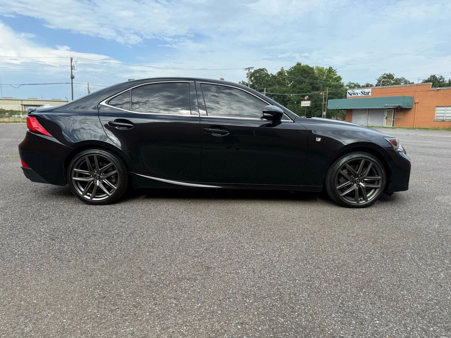 2018 Lexus Is - Image 8