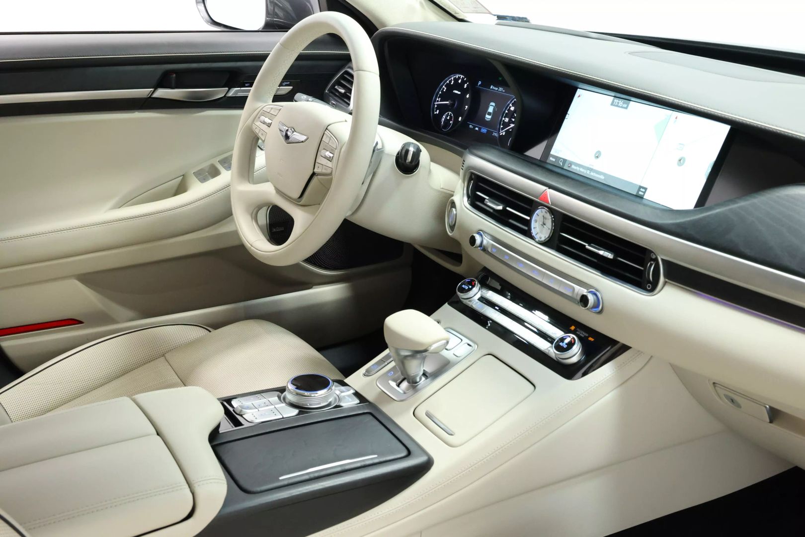 2020 Genesis G90 - Image 111