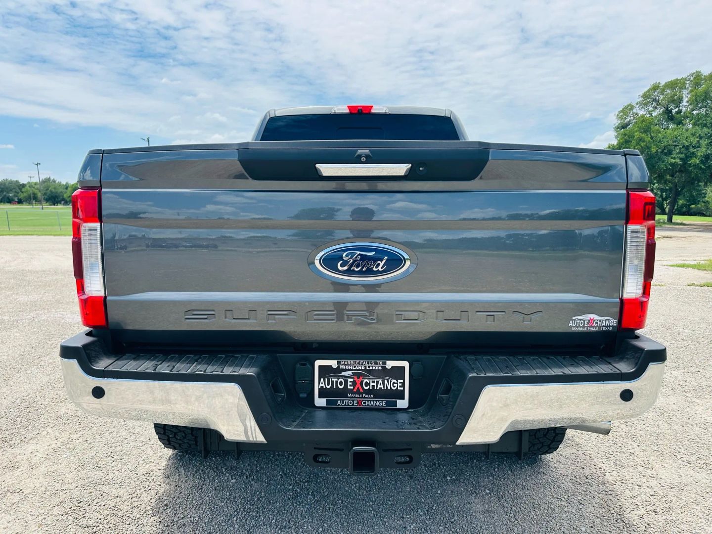 2017 Ford F250 Super Duty Crew Cab - Image 7
