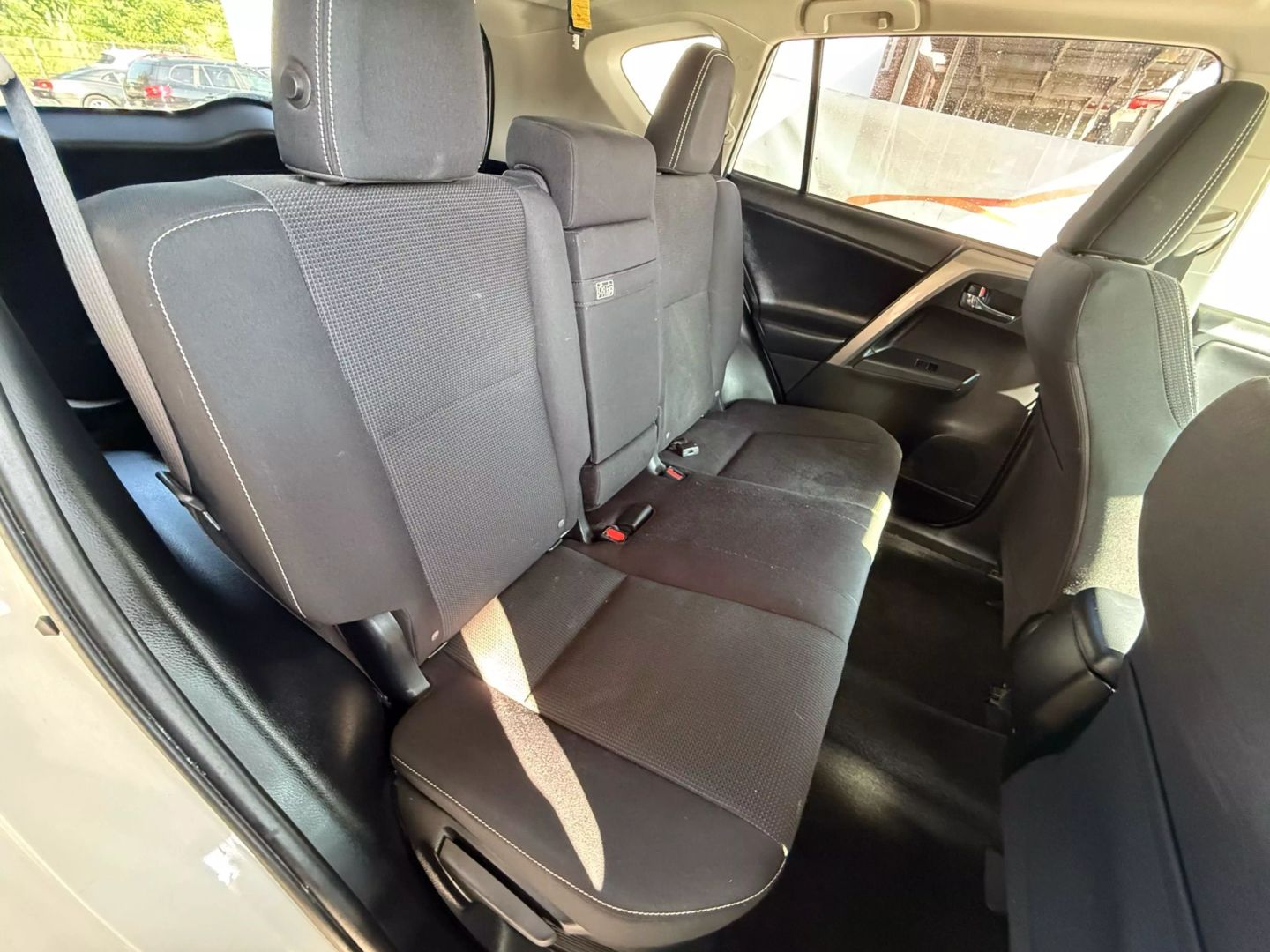 2018 Toyota Rav4 Hybrid - Image 23