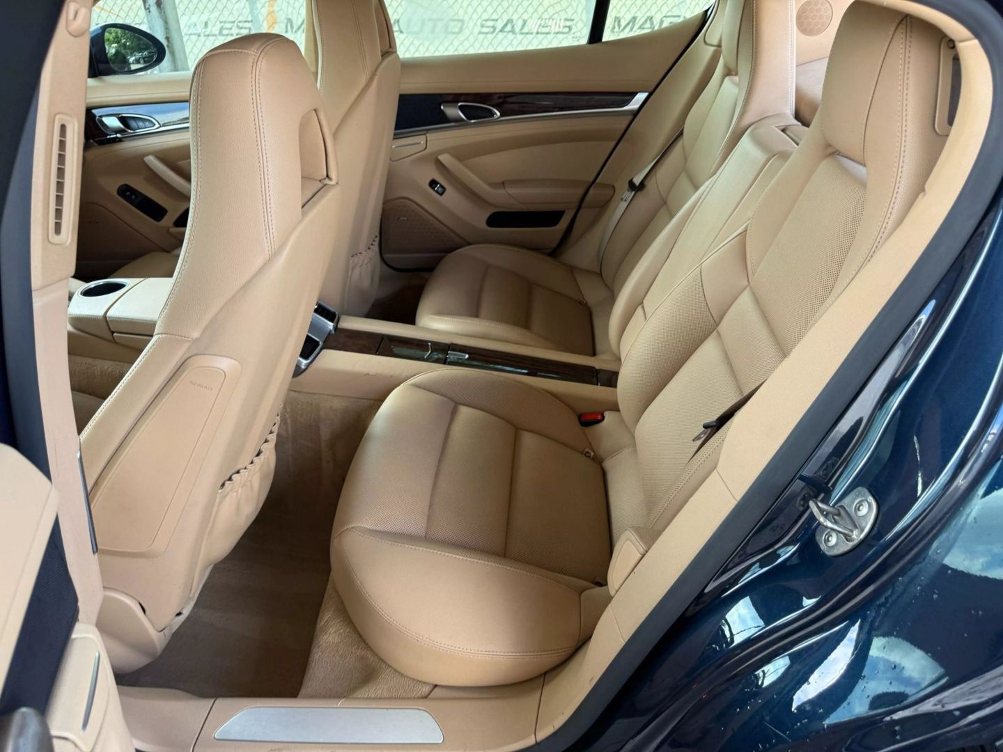 2015 Porsche Panamera - Image 18