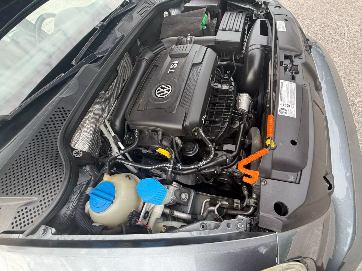 2014 Volkswagen Beetle - Image 36