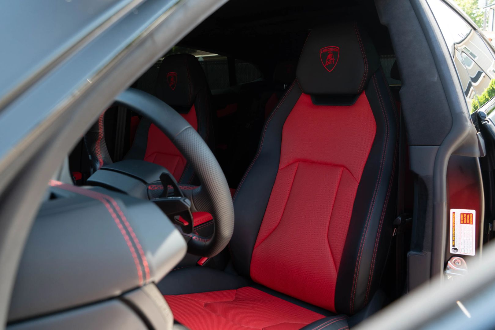 2022 Lamborghini Urus - Image 37