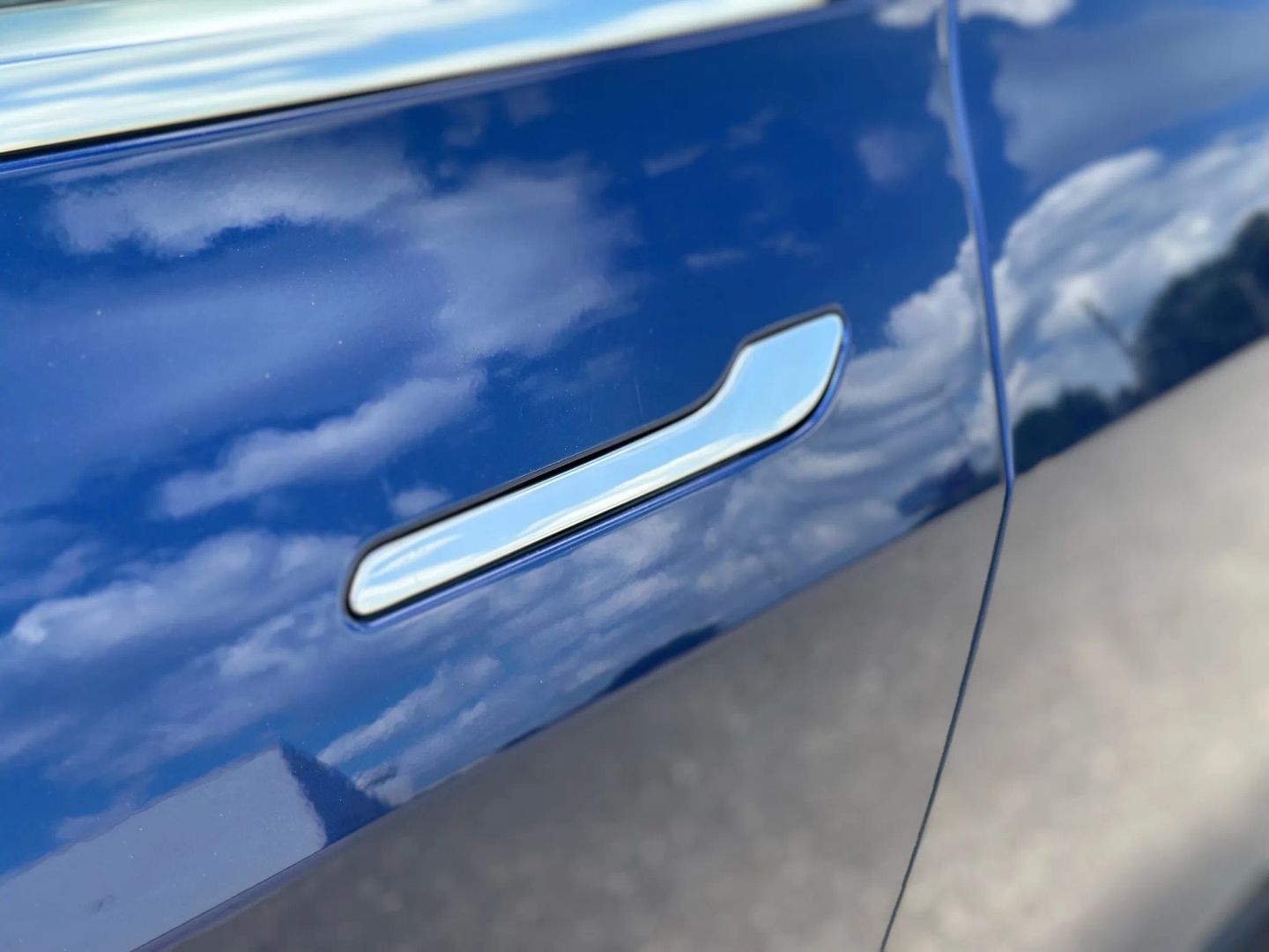 2018 TESLA MODEL 3 SEDAN DUAL ELECTRIC MOTORS LONG RANGE SEDAN 4D