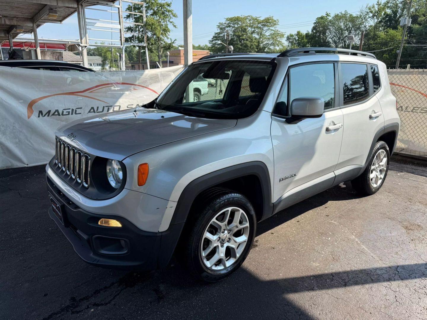 2016 Jeep Renegade - Image 8