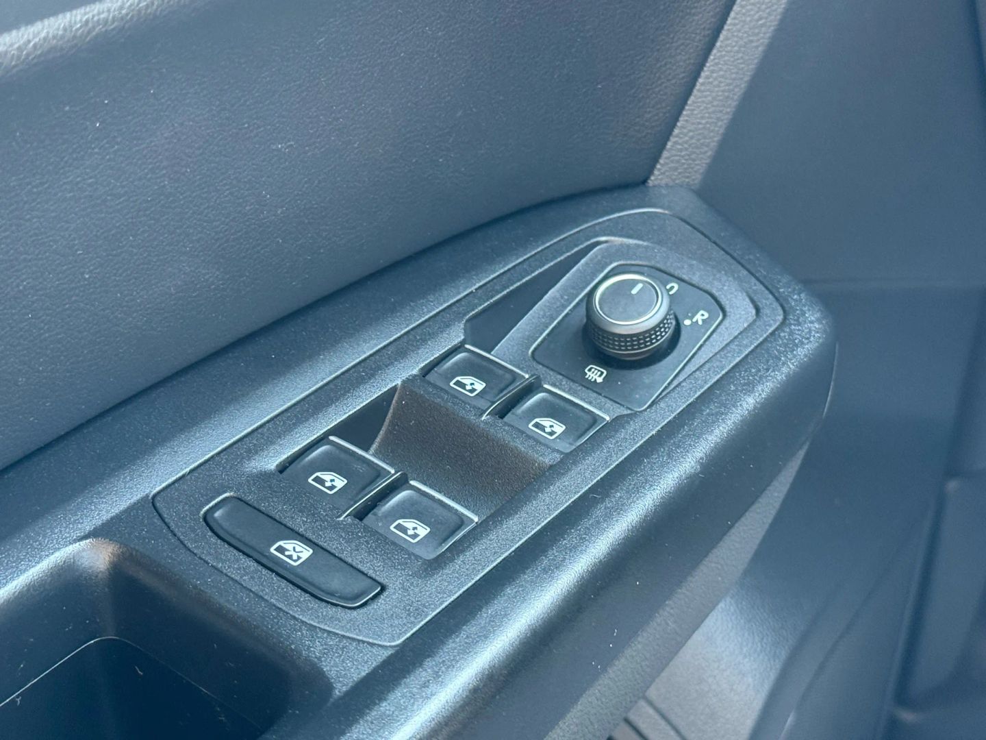 2019 Volkswagen Atlas - Image 50