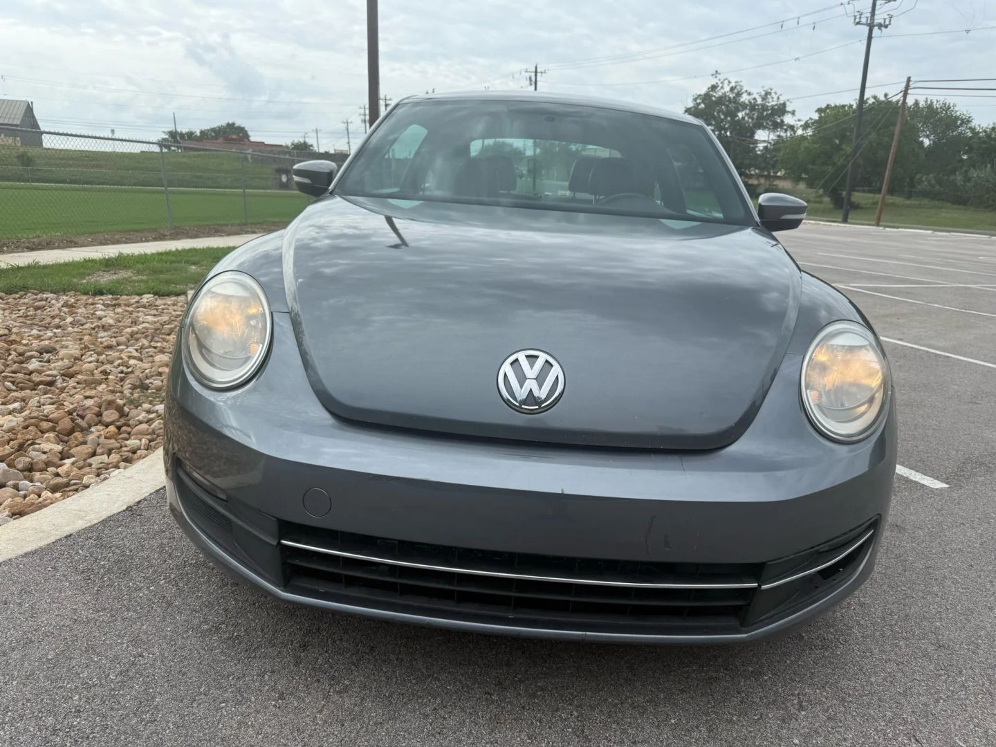 2014 Volkswagen Beetle - Image 16