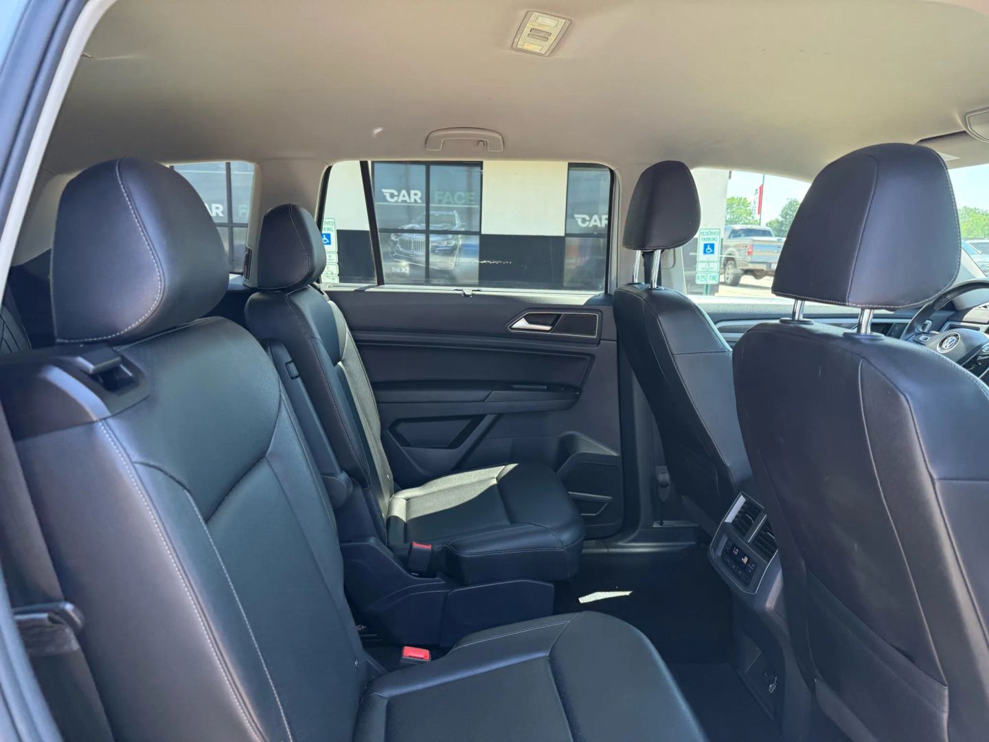 2019 Volkswagen Atlas - Image 24