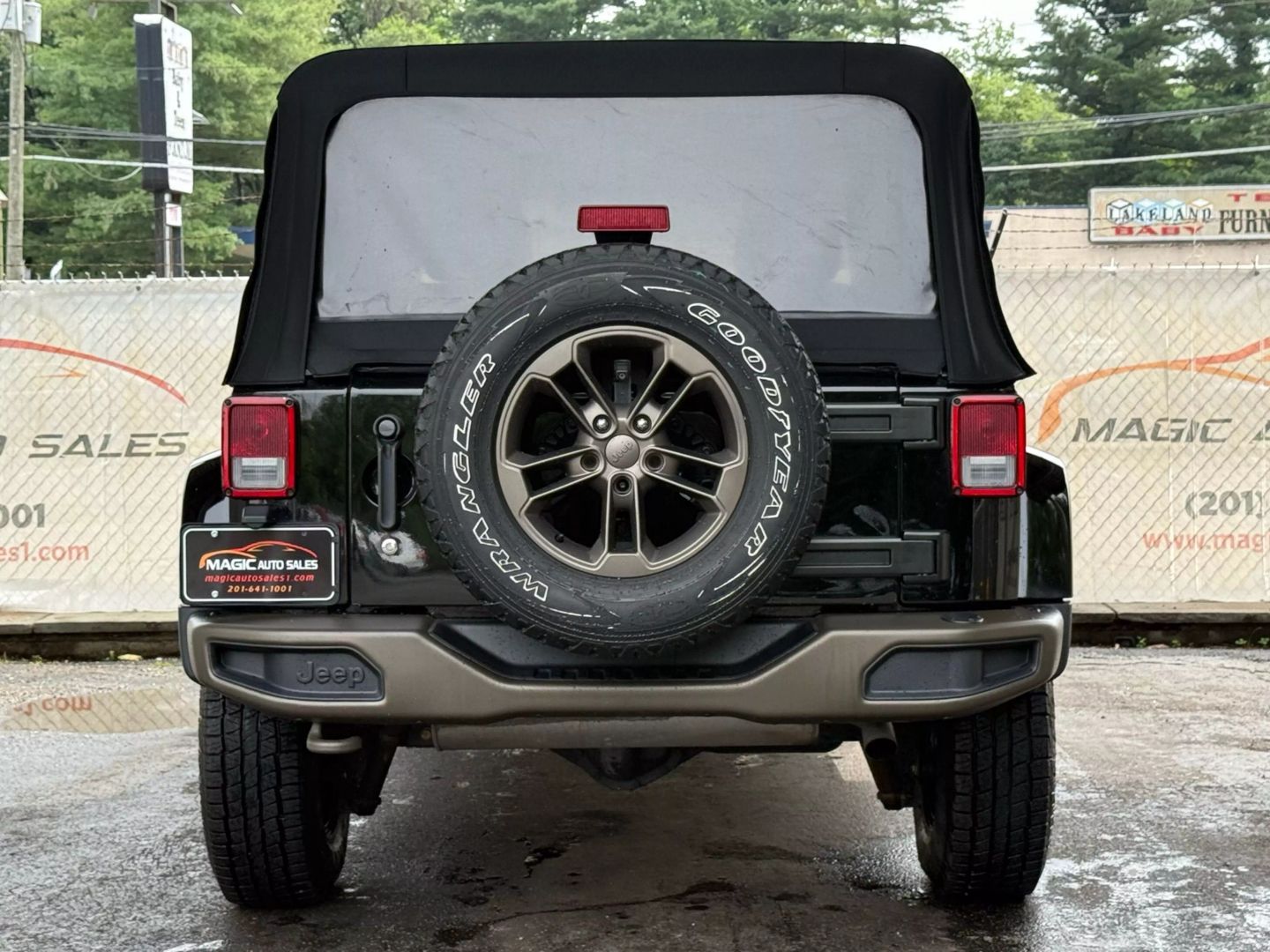 2017 Jeep Wrangler Unlimited - Image 10