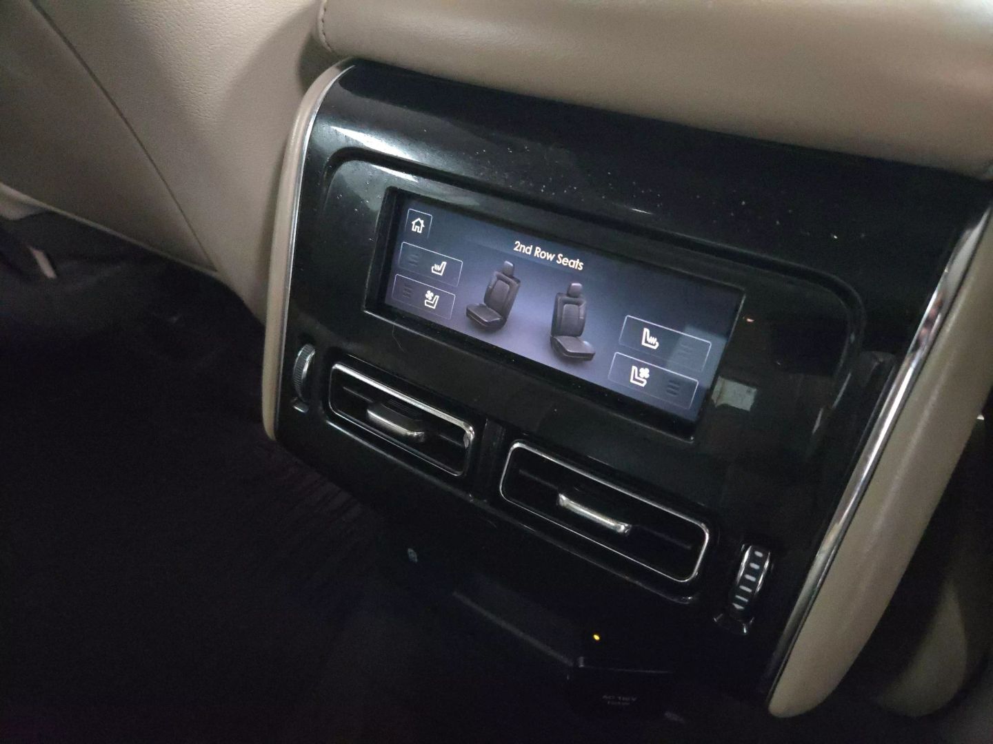 2020 Lincoln Aviator - Image 30