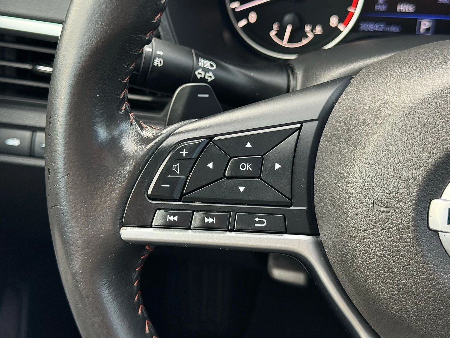 2022 Nissan Altima - Image 21