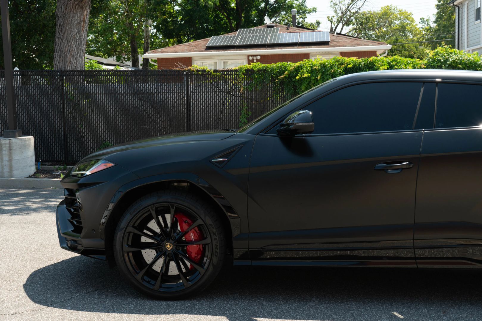 2022 Lamborghini Urus - Image 16