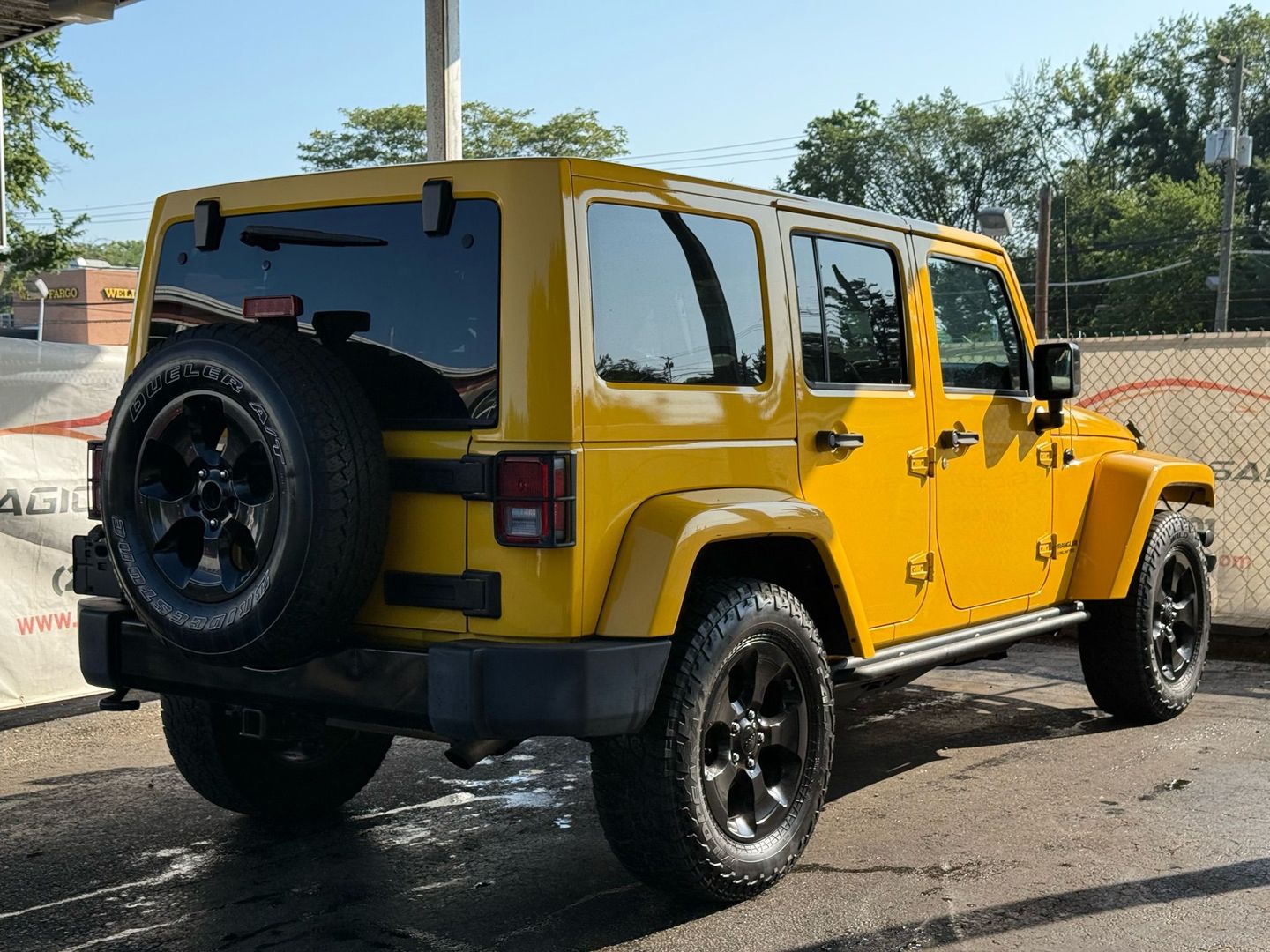 2015 Jeep Wrangler - Image 11