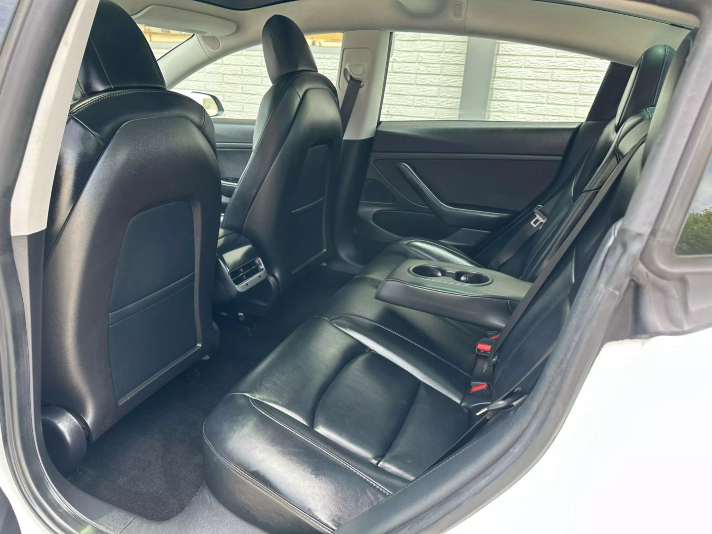 2020 Tesla Model 3 - Image 17