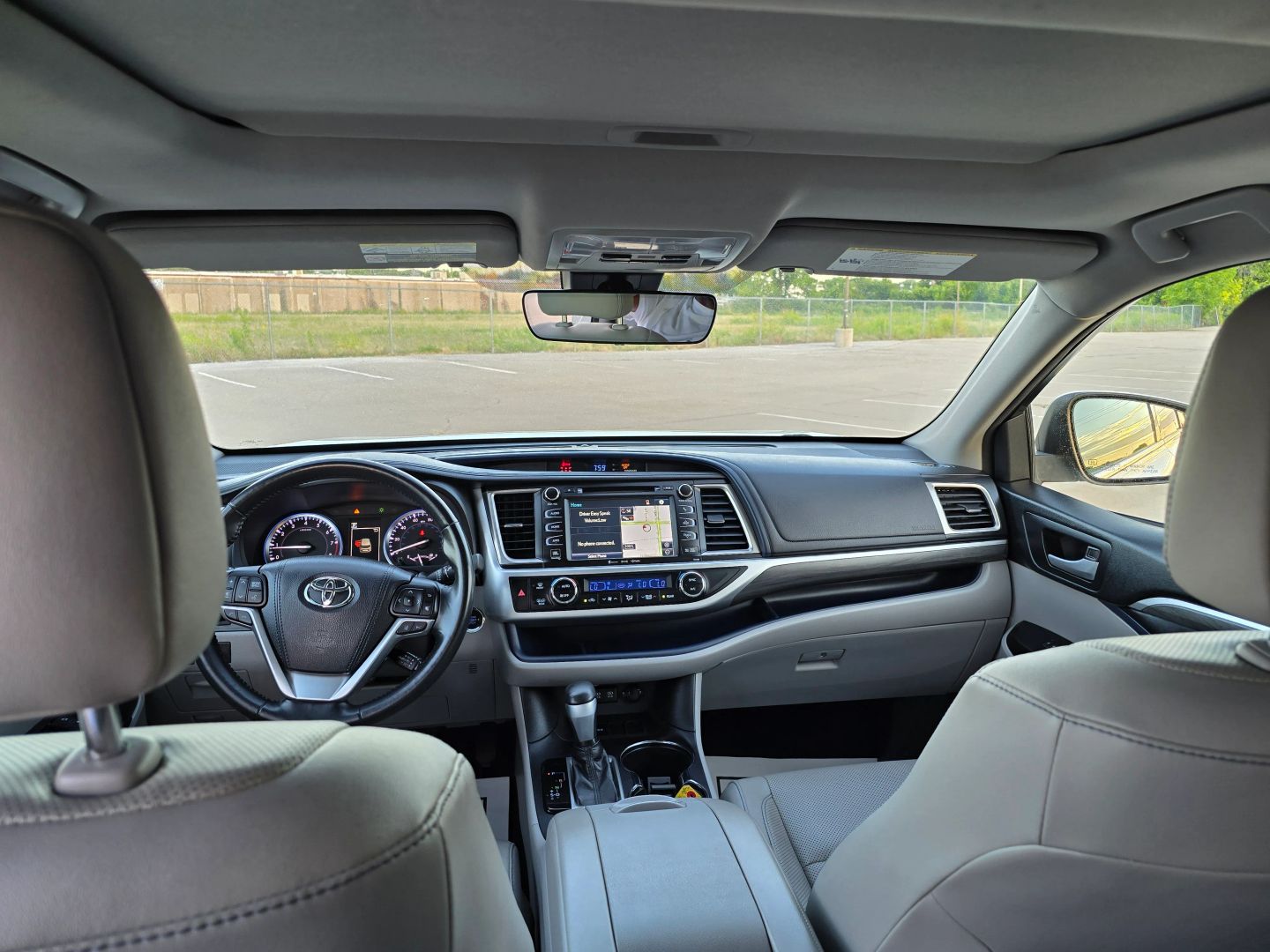 2018 Toyota Highlander - Image 14