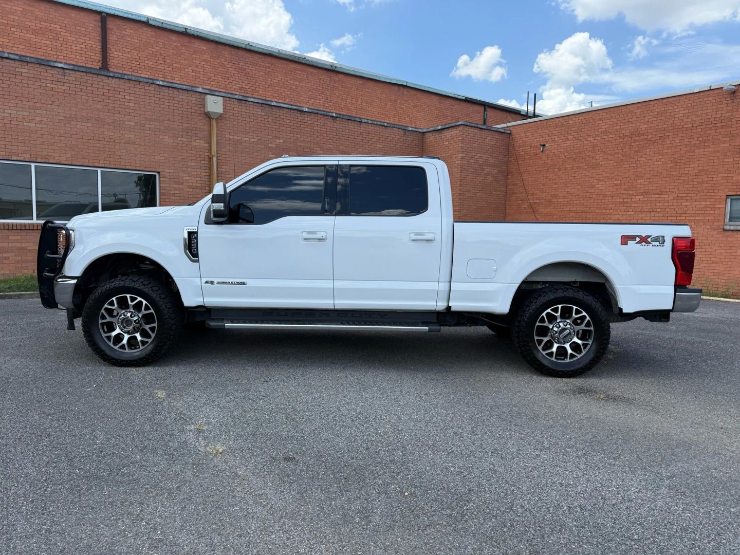 2020 Ford F250 Super Duty Crew Cab - Image 4